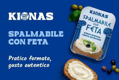 Spalmabile con feta Kionas – confezione da 200g in vaschetta, con pane e crema spalmata. Packaging blu con visual mediterraneo e payoff "Anima rustica, gusto autentico".